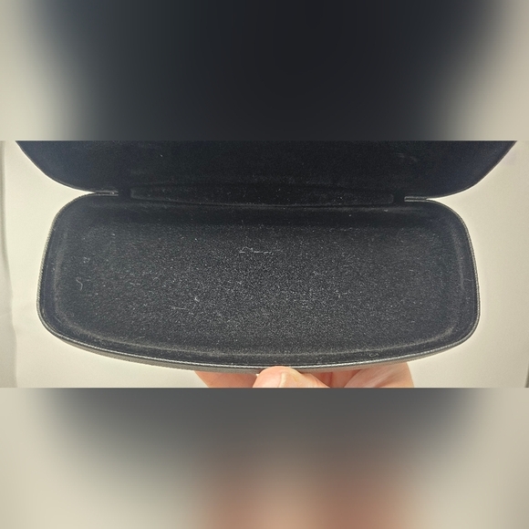 Salvatore Ferragamo Black Clamshell Glasses Case Sunglasses Case Hard shell - Picture 10 of 11
